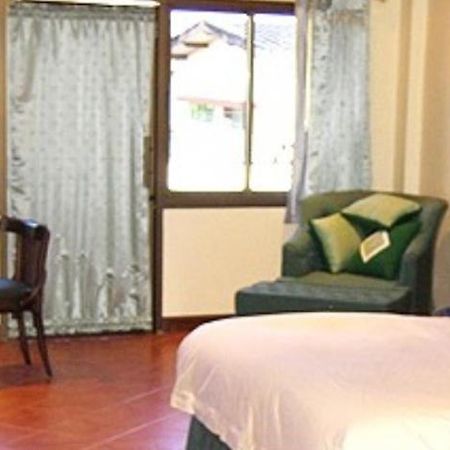 The Irish Clock Hotel Udon Thani Bagian luar foto